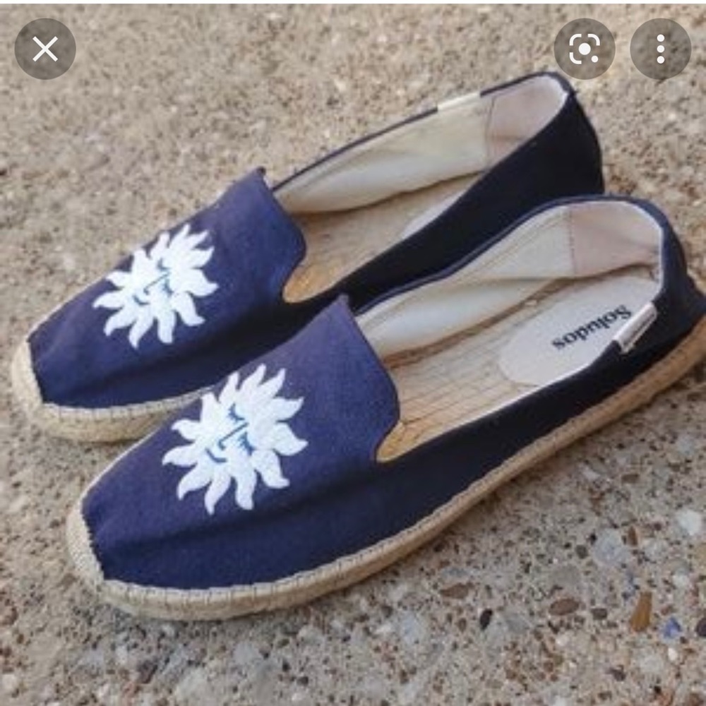 New in box Soludos sun burst espadrilles